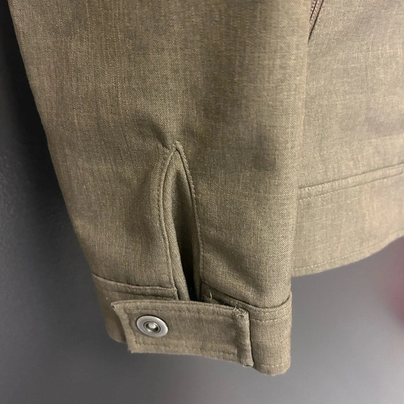 686 women’s snowboarding jacket size S  excellent condition - Picture 9 of 12